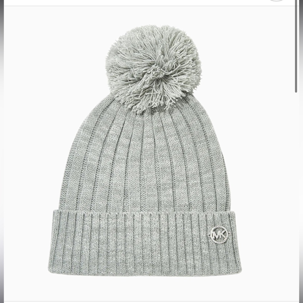 Michael Kors beanie w/pom